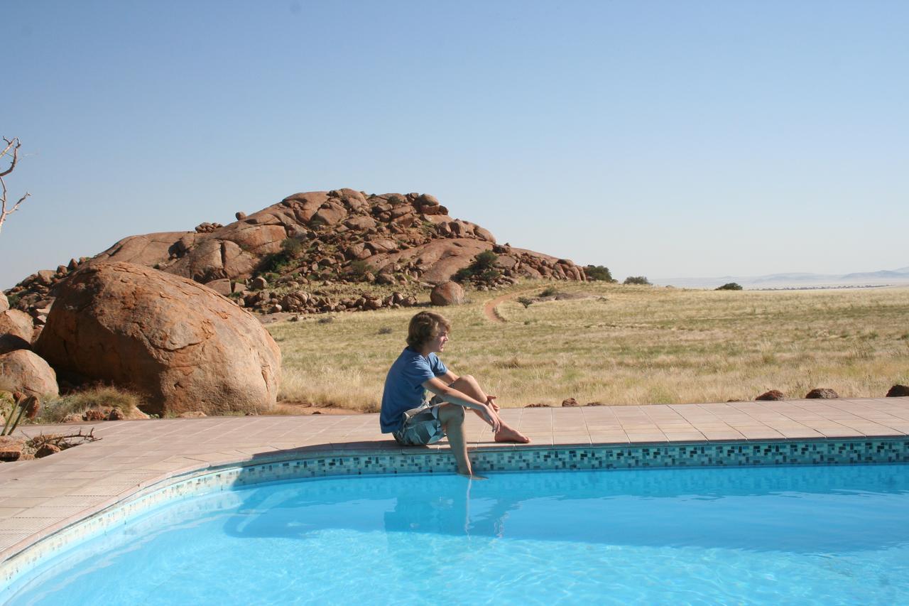 Namib Naukluft Lodge Солътер Екстериор снимка